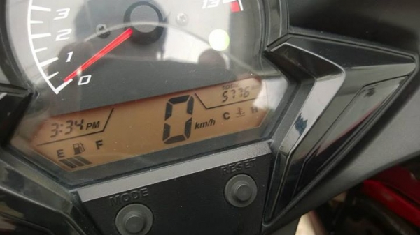 CBR 150i วิ่ง 5700 รถสวย รถบ้าน ใหม่มากๆ เดิมหมด ขายถูก ต่อรองได้