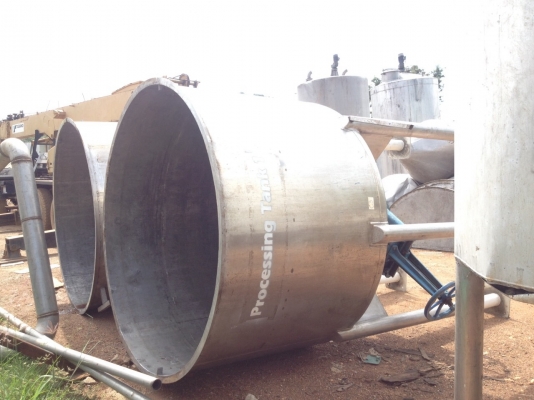 ขาย ถังแสตนเลสเกรด 316 ขนาด 3,500 ลิตร มีใบกวน และคอย สตรีม วิ่งรอบ