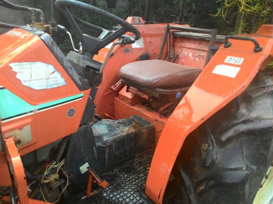 KUBOTA L1-285 2เพลา28แรงพวงมาลัยพาวเวอร์ พร้อมดันหน้า ราคา 110,000 KUBOTA L1-285 2เพลา28แรงพวงมาลัยพาวเวอร์ พร้อมดันหน้า ราคา 110,000