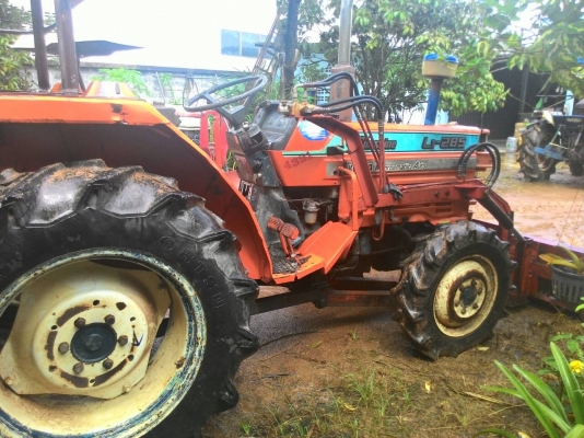 KUBOTA L1-285 2เพลา28แรงพวงมาลัยพาวเวอร์ พร้อมดันหน้า ราคา 110,000 KUBOTA L1-285 2เพลา28แรงพวงมาลัยพาวเวอร์ พร้อมดันหน้า ราคา 110,000