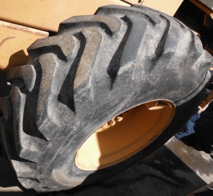 รถตัก Komatsu 510 นำเข้าจาก ญี่ปุ่น +++ สวยมาก พร้อมใช้งาน ขายถูก 090-986-2521