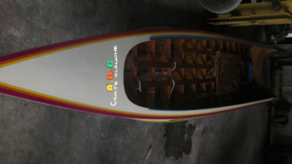 ขายเรือสองตอนพร้อมเครื่องยนต์ ซูซูกิ 3 สูบ ซื้อมามือ1อยากหนุ่มขับเที่ยวงานรับบัวคนข­ับแก่แล้วหมดสภาพ ขาย!! 35,000บาท (มันแรงเกิน)http://www.youtube.com/watch?v=yH4BBY1rk_k ขายเรือสองตอนพร้อมเครื่องยนต์ ซูซูกิ 3 สูบ ซื้อมามือ1อยากหนุ่มขับเที่ยวงานรับบัวคนข­ับแก่แล้วหมดสภาพ ขาย!! 35,000บาท (มันแรงเกิน)http://www.youtube.com/watch?v=yH4BBY1rk_k