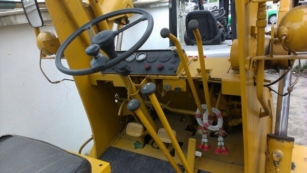 KOMATSU SG20