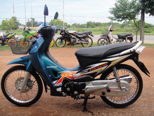 ขายเวฟ 125  สีเขียว-ดำ  ทะเบียนพร้อมชุดโอน