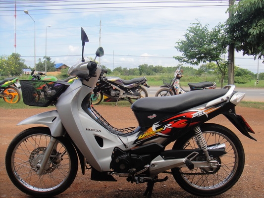 ขายเวฟ 125 สีบอนด์-ดำ ทะเบียนพร้อมชุดโอน ขายเวฟ 125 สีบอนด์-ดำ ทะเบียนพร้อมชุดโอน