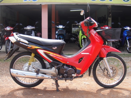 ขายเวฟ 125s  สีแดง-ดำ สตาร์ทมือ ทะเบียนพร้อมชุดโอน