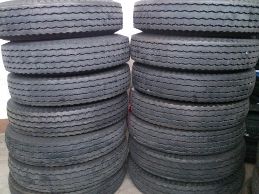 ขายยางถอดป้ายแดง บริสโตน 1000-20 ปลายปี12 (ตุ่มสีอยู่ครบ) จำนวน 14 เส้น เส้นละ6900