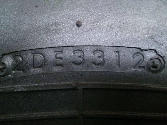 ขายยางถอดป้ายแดง บริสโตน 1000-20 ปลายปี12 (ตุ่มสีอยู่ครบ) จำนวน 14 เส้น เส้นละ6900