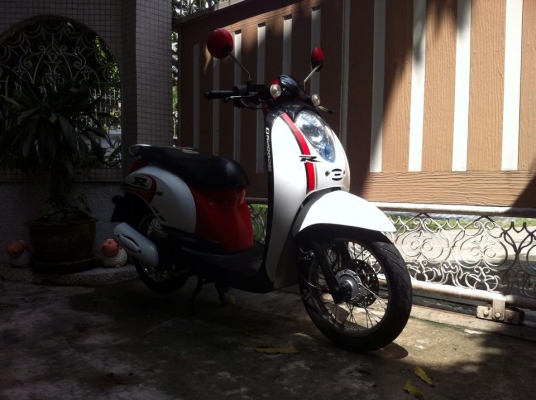 ขออนุญาติขาย HONDA Scoopy-i 110 สีขาวมุก สภาพเดิมๆ โอนฟรีครับ