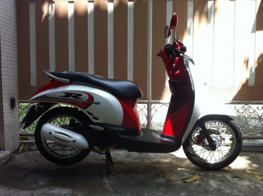 ขออนุญาติขาย HONDA Scoopy-i 110 สีขาวมุก สภาพเดิมๆ โอนฟรีครับ