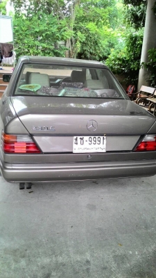 Benz 230E ออกป้ายแดง มือเดียว เกียร์ธรรมดา เครื่อง2300 รถบ้าน สวยๆ เดิมๆ ขาย 135,000 บาท