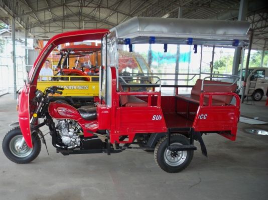 สามล้อ ตุ๊ก ๆ