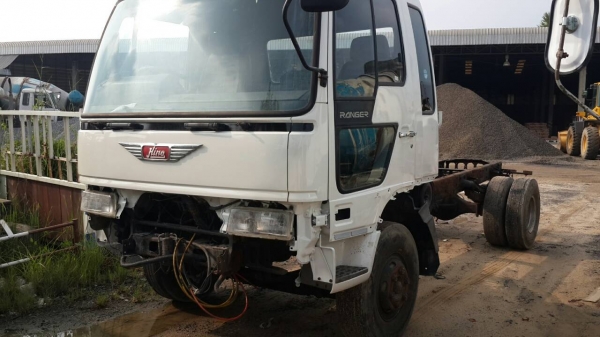 HINO FD หัวไฮเทคแค๊ป สภาพสวยไม่มีผุ เครือง HO7C 185 แรงม้า เบรคจิฟฟี่ ทะเบียนพร้อม