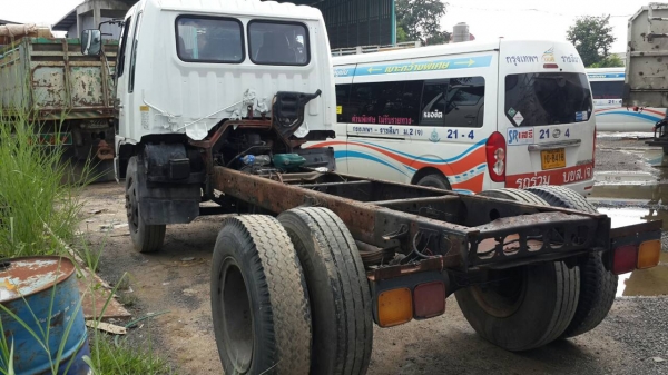 HINO FD หัวไฮเทคแค๊ป สภาพสวยไม่มีผุ เครือง HO7C 185 แรงม้า เบรคจิฟฟี่ ทะเบียนพร้อม