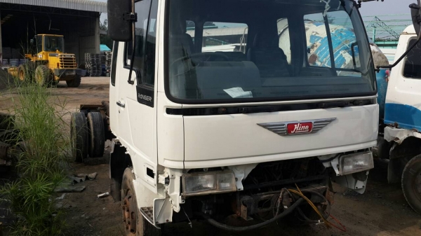 HINO FD หัวไฮเทคแค๊ป สภาพสวยไม่มีผุ เครือง HO7C 185 แรงม้า เบรคจิฟฟี่ ทะเบียนพร้อม