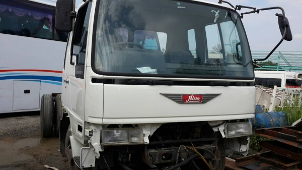 HINO FD หัวไฮเทคแค๊ป สภาพสวยไม่มีผุ เครือง HO7C 185 แรงม้า เบรคจิฟฟี่ ทะเบียนพร้อม