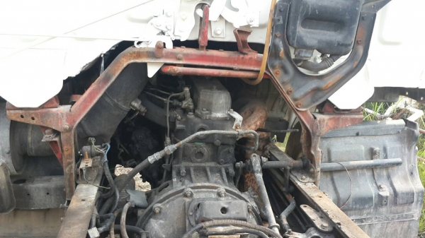 HINO FD หัวไฮเทคแค๊ป สภาพสวยไม่มีผุ เครือง HO7C 185 แรงม้า เบรคจิฟฟี่ ทะเบียนพร้อม