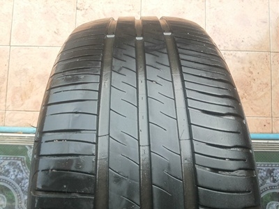 ขายยาง205/55/16 ปี 12 MICHERLIN ENERGY XM2    4  เส้น