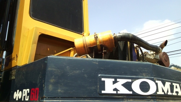 KOMATSU PC 60-5 KOMATSU PC 60-5