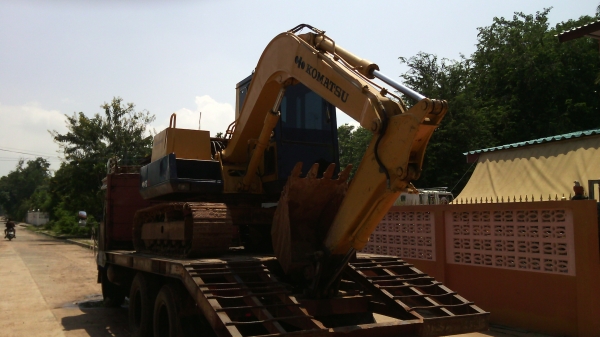 KOMATSU PC 60-5 KOMATSU PC 60-5