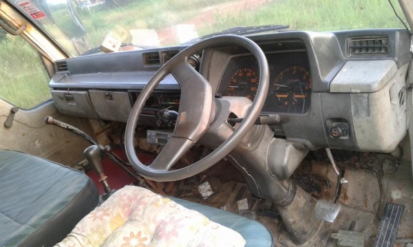 ขายหกล้อดั้ม canter 115 แท้ดั้มบรรจงการช่าง ปี 2538