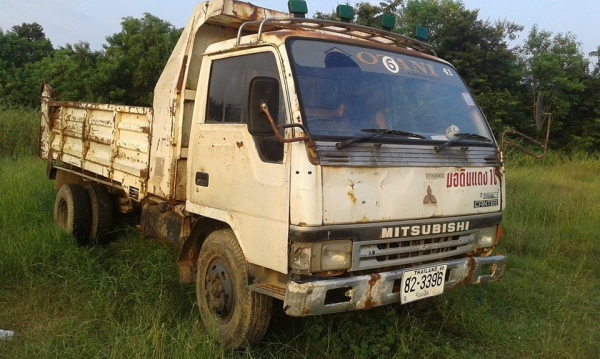 ขายหกล้อดั้ม canter 115 แท้ดั้มบรรจงการช่าง ปี 2538