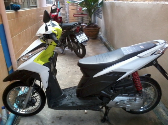 ขายClick i 110 หัวฉีด ปี53 รถบ้านสภาพดีเครื่องเดิมๆ