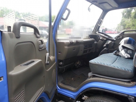 รถอีซูซุ 6 ล้อ NKR 100 แรงม้า. ปี 48 ( ขายหัว / คัชซี ) สนใจติดต่อ 081 - 6079515 รถอีซูซุ 6 ล้อ NKR 100 แรงม้า. ปี 48 ( ขายหัว / คัชซี ) สนใจติดต่อ 081 - 6079515