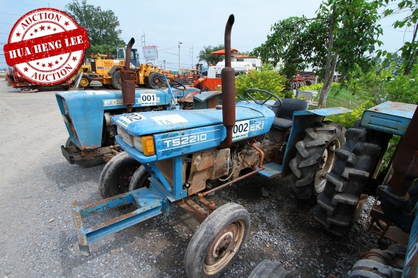 AUC 7 Code 002  แทรกเตอร์  เก่านอก ISEKI TS2210  ราคา เริ่มต้นการประมูล 25,000 บาท