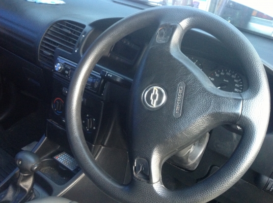 ขายเก๋งเชฟ ซาฟ่ร่า 2.2 ปี 2001