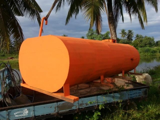 ขายถังน้ำ  สภาบสวยมาก  ไม่มีผุ ไม่มีรั่ว   17000  บาท พ่นสีรองพื้นกันสนิมไวครับ