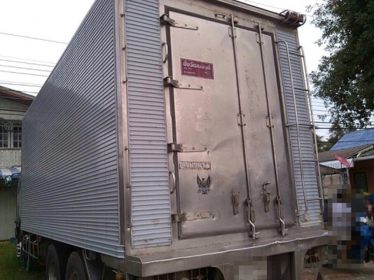 รถฮีโน่ 10 ล้อ ตู้เย็น 260 แรงม้า. ปี 43 สนใจติดต่อ 081 - 6079515 รถฮีโน่ 10 ล้อ ตู้เย็น 260 แรงม้า. ปี 43 สนใจติดต่อ 081 - 6079515