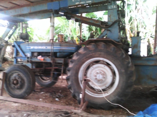 ขายรถตัก พร้อมชุดปากคีบอ้อย พร้อมเล่มทะเบียน ขายรถตัก พร้อมชุดปากคีบอ้อย พร้อมเล่มทะเบียน