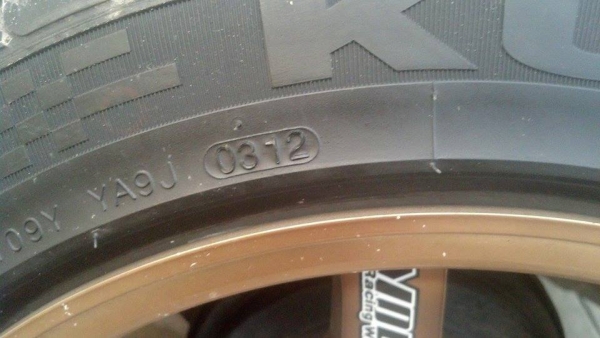 แม็กลายฮิตแนวปลิ้น TE37 ขอบ 15 กว้าง 8 ออฟ 0 พร้อมยาง 12500 บาท แม็กลายฮิตแนวปลิ้น TE37 ขอบ 15 กว้าง 8 ออฟ 0 พร้อมยาง 12500 บาท