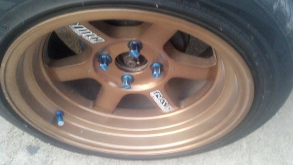 แม็กลายฮิตแนวปลิ้น TE37 ขอบ 15 กว้าง 8 ออฟ 0 พร้อมยาง 12500 บาท แม็กลายฮิตแนวปลิ้น TE37 ขอบ 15 กว้าง 8 ออฟ 0 พร้อมยาง 12500 บาท