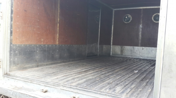 ขายตู้แห้ง พื้นปูสแตนเลส ยาว4.30 เมตร สภาพใหม่มาก ขายตู้แห้ง พื้นปูสแตนเลส ยาว4.30 เมตร สภาพใหม่มาก