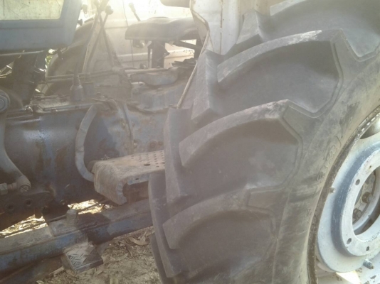 FORD 6600 T3 ไอดีกลม ปั้มเหลี่ยม หาง3 ใบดัน โนบุคนะครับพี่น้อง ยางใหม่4เส้น