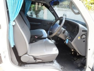 TOYOTA HIACE 3.0 GL ปี 2001 จัดไฟแนนซ์ได้ ดาวน์ 8,000 T.086-527-9533