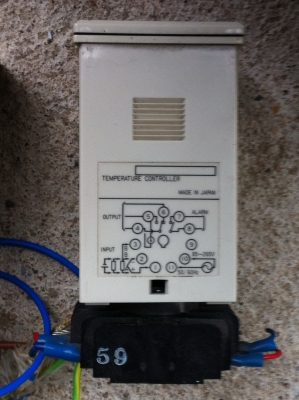 เครื่องวัดและควบคุมอุณหภูมิ FUJI ผลิต ญี่ปุ่น ใช้ไฟได้ตั้งแต่ 85 - 265 V. ควมคุมอุณหภูมิไม่ให้เกินจากที่ตั้งไว้ เครื่องวัดและควบคุมอุณหภูมิ FUJI ผลิต ญี่ปุ่น ใช้ไฟได้ตั้งแต่ 85 - 265 V. ควมคุมอุณหภูมิไม่ให้เกินจากที่ตั้งไว้