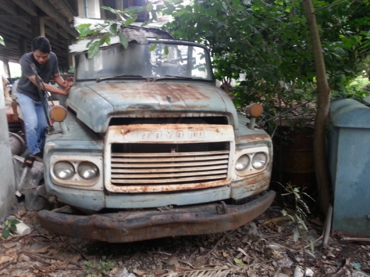 เปิดจอง 6 ล้อเฮี๊ยบ มีขยุ้ม Toyota ประมูลราชการ ลดพิเศษ 120,000 เท่านั้นครับ