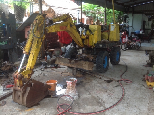 ((ขาย69,000)) แบคโคร ไอว่าฟูจิ TC-20. แปลงล้อยาง ขับ4WD