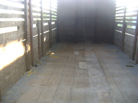 F่18    แท้  เครื่อง  185 แรง  รถวิ่งล่อง กรุงเทพฯ ราคา  635,000  บาท