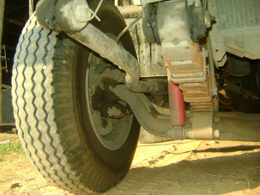 F่18    แท้  เครื่อง  185 แรง  รถวิ่งล่อง กรุงเทพฯ ราคา  635,000  บาท