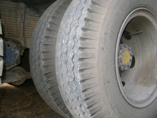 F่18    แท้  เครื่อง  185 แรง  รถวิ่งล่อง กรุงเทพฯ ราคา  635,000  บาท