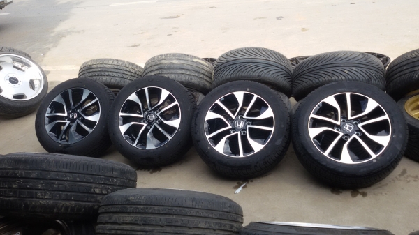 ขายล้อ HONDAขอบ16พร้อมยางชุดละ18500