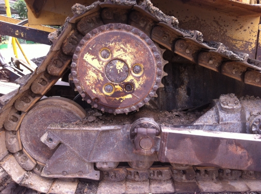 ขายรถแทรกเตอร์ CAT D6H เกียร์ตัด ตีนไก่ สภาพดี พร้อมใช้ ราคา 1250000 สนใจรีบโจงด่วน