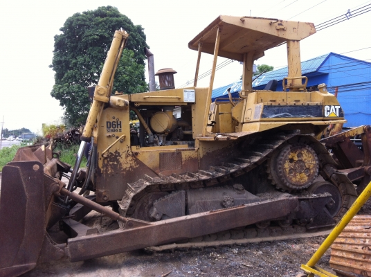 ขายรถแทรกเตอร์ CAT D6H เกียร์ตัด ตีนไก่ สภาพดี พร้อมใช้ ราคา 1250000 สนใจรีบโจงด่วน