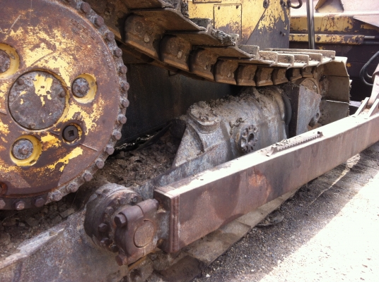 ขายรถแทรกเตอร์ CAT D6H เกียร์ตัด ตีนไก่ สภาพดี พร้อมใช้ ราคา 1250000 สนใจรีบโจงด่วน