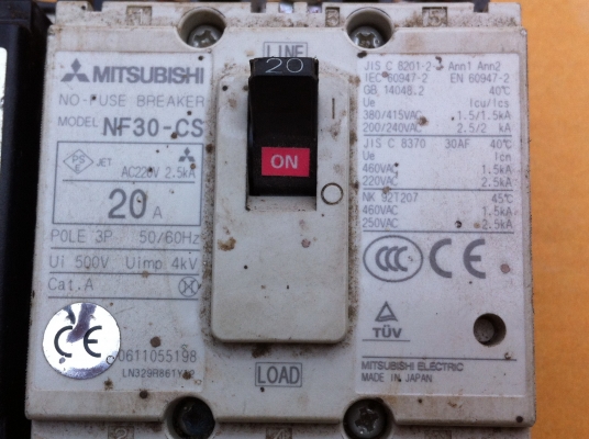 เบรกเกอร์ตัดต่อวงจรไฟฟ้าผลิตจากญี่ปุ่นแท้ใช้งานมาน้อย มีหลายรุ่นหลายแบบ มี 1 เฟสและ 3 เฟส มีระบบป้องการไฟรั่วและอื่นๆ