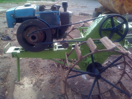 รถไถเดินตาม พร้อมเครื่องมิตซู 12 แรง พร้อมใช้งาน